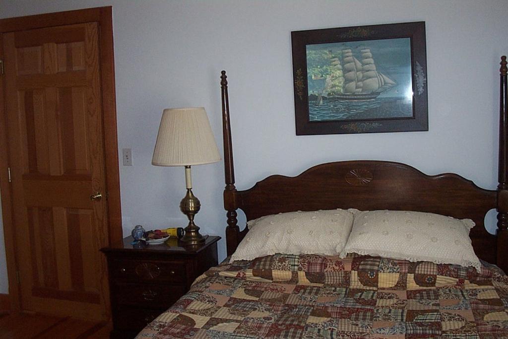 Chesapeake Inn Of Lenox Room photo